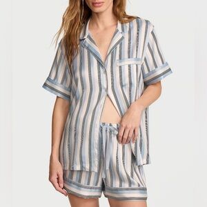 VICTORIA'S SECRET
Signature Satin Short Pajama Set